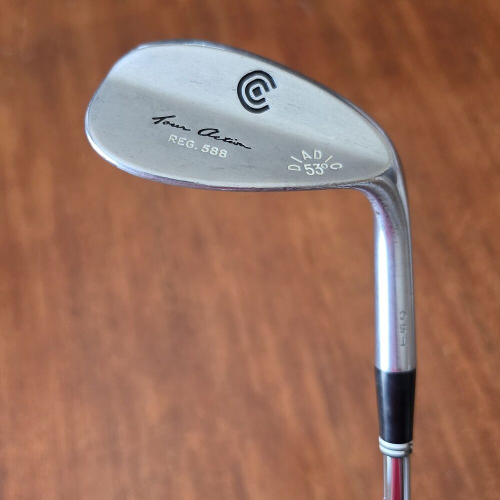 Cleveland Tour Action Reg. 588 Diadic 53 Degree Gap Wedge RH Club True Temper